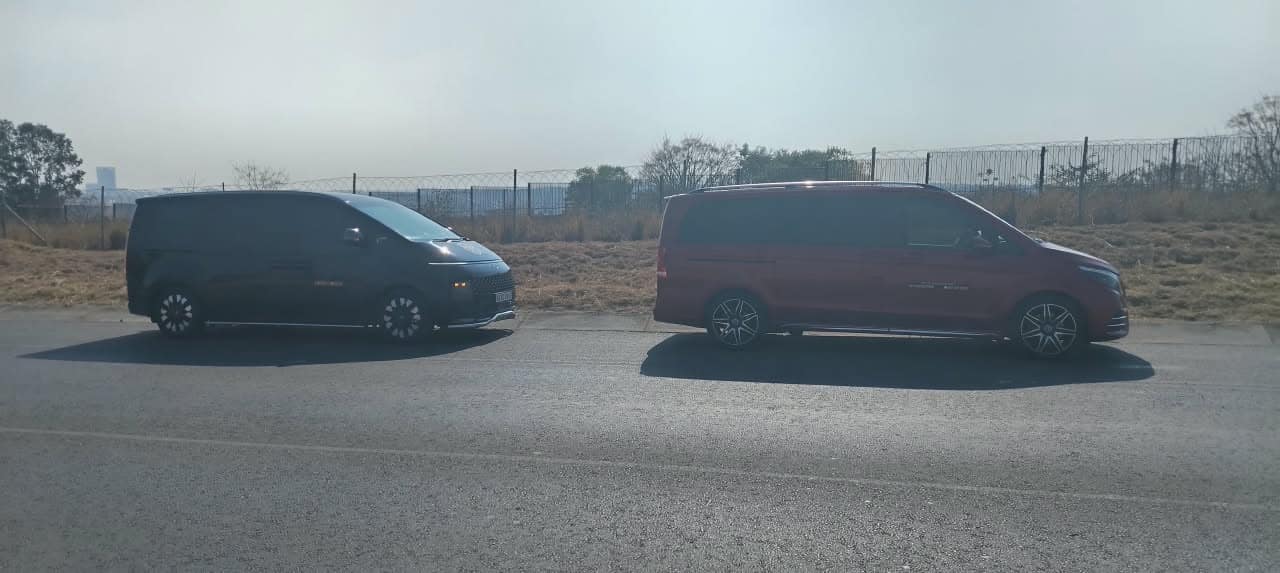 Two-vehicle convoy on an open road transfer