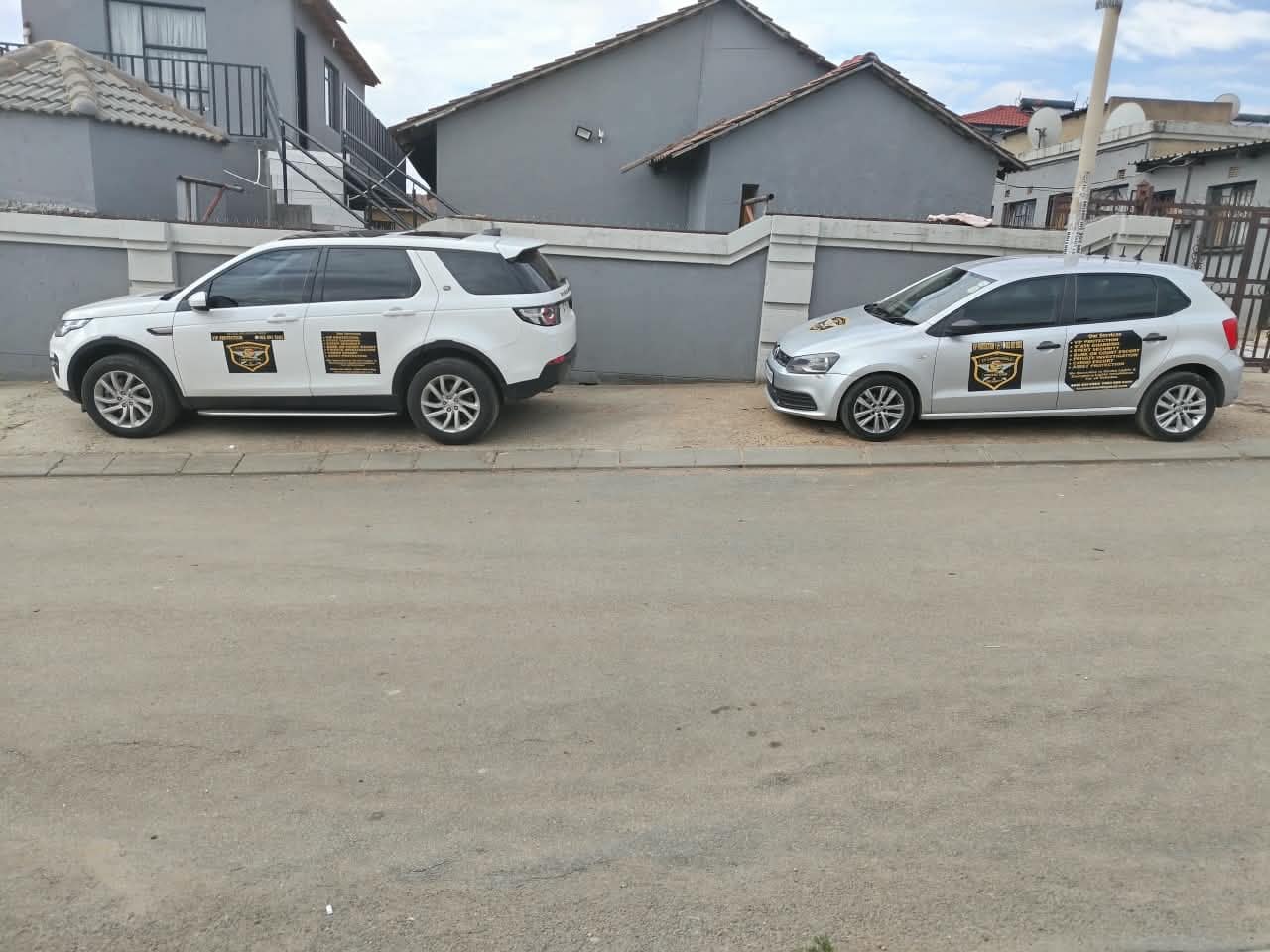 Discovery and branded Polo on residential standby
