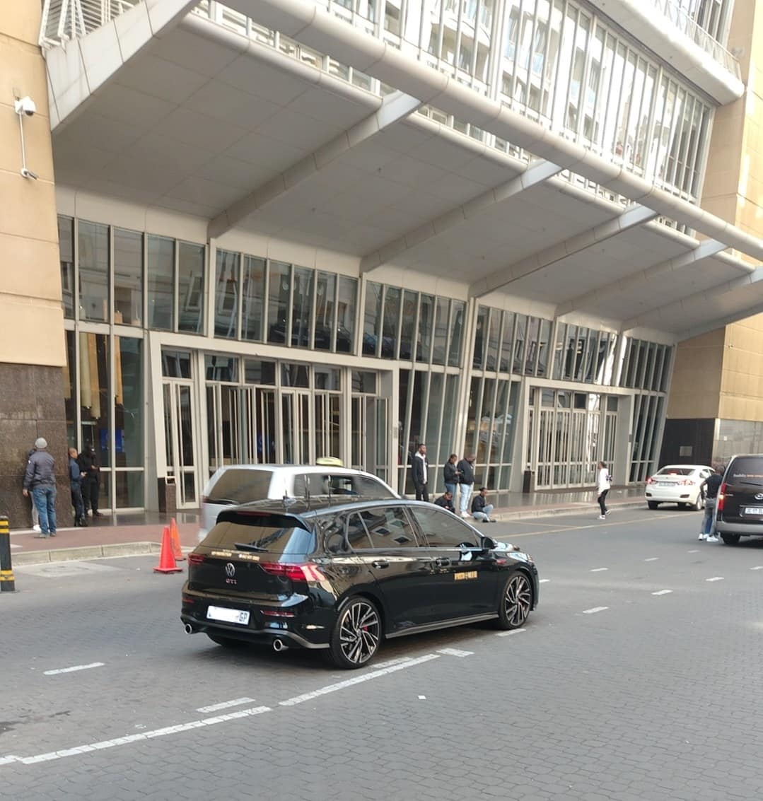 Escort vehicle on a CBD client pick-up